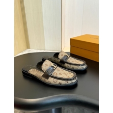 Louis Vuitton Slippers